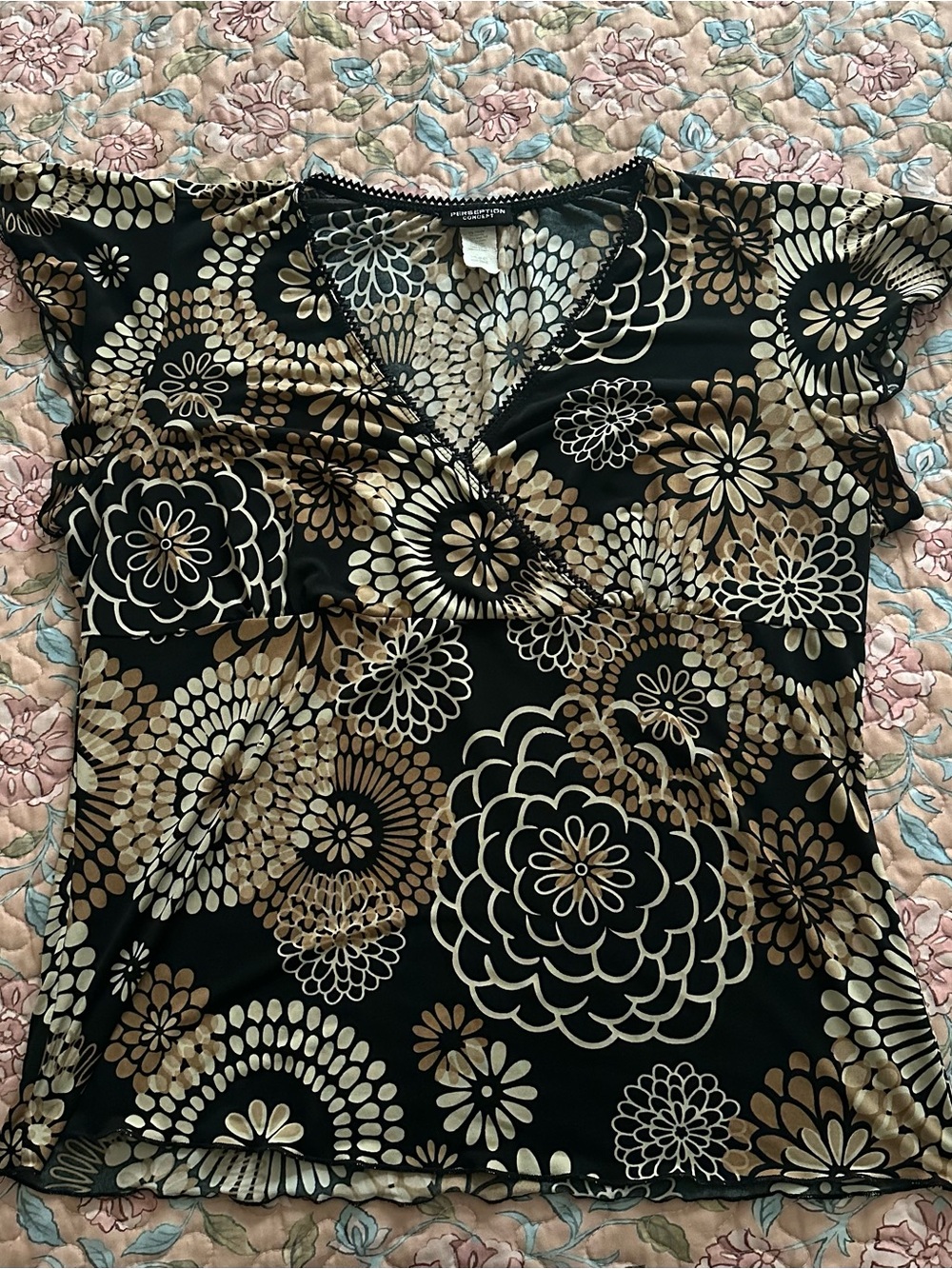 Vintage Perseption Black Floral-Print Women’s Top